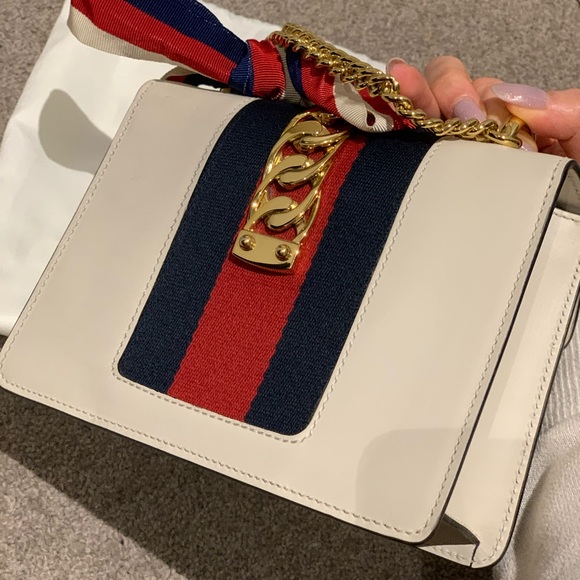 gucci sylvie mini 2290 AUD - Picture 5 of 9